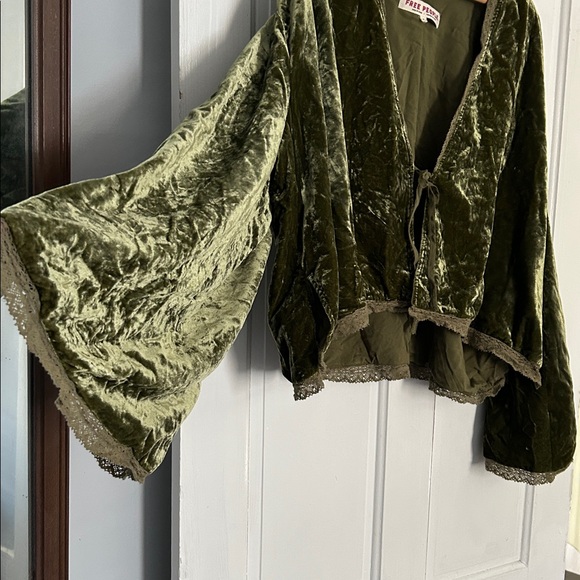 Vintage Bed jacket Free People Olive Velvet Tie-Front Blouse - Picture 7 of 16